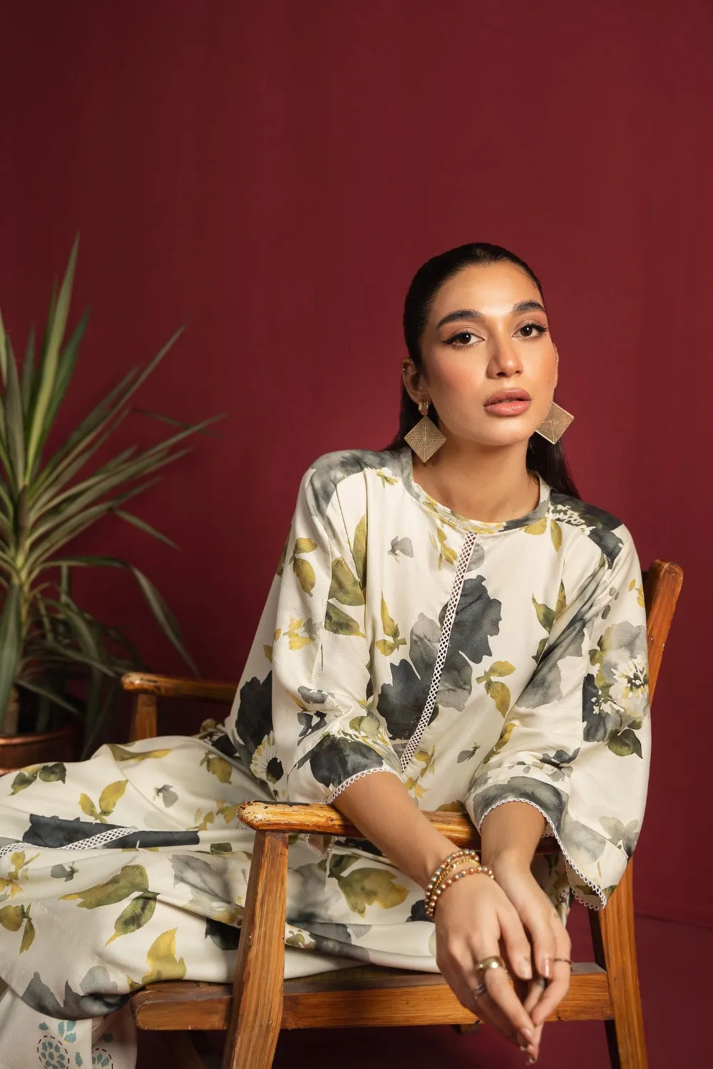 2PC Unstitched |Printed Crepe Linen Shirt   Trouser