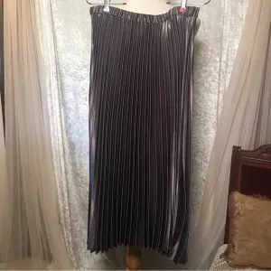 Anne Klein Pleated Silver Midi Skirt Size M NWT