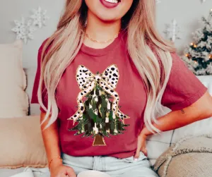 Brush Strokes Tree Coquette Christmas Bow Brick Tee