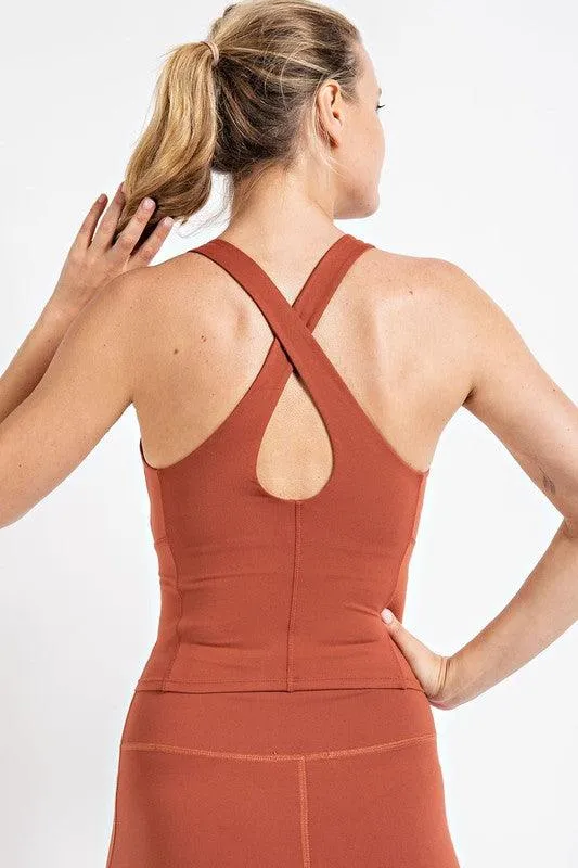 BUTTER CROP KEYHOLE SPORTS TOP