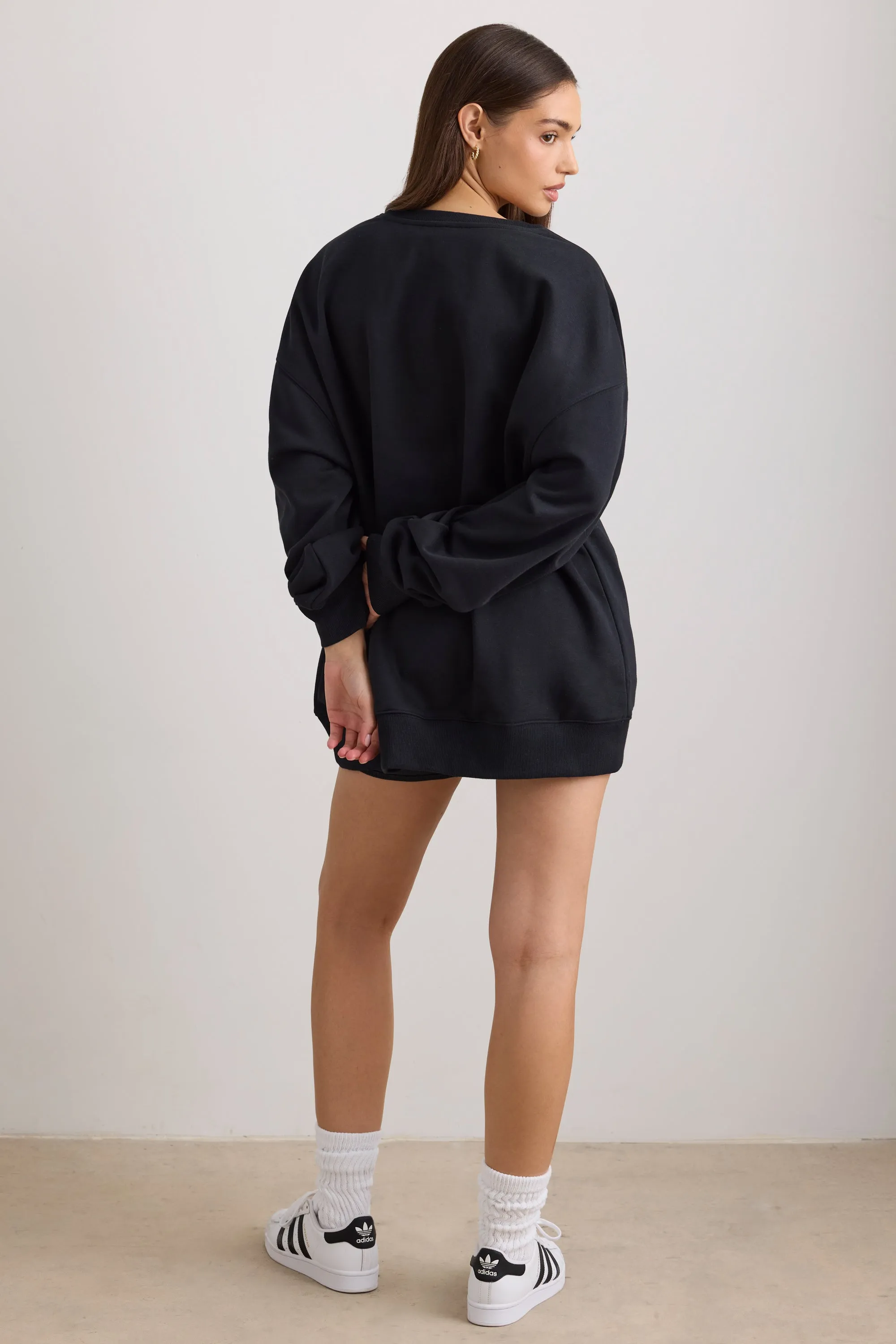 Classic - Oversized Crew Neck Sweatshirt in Black