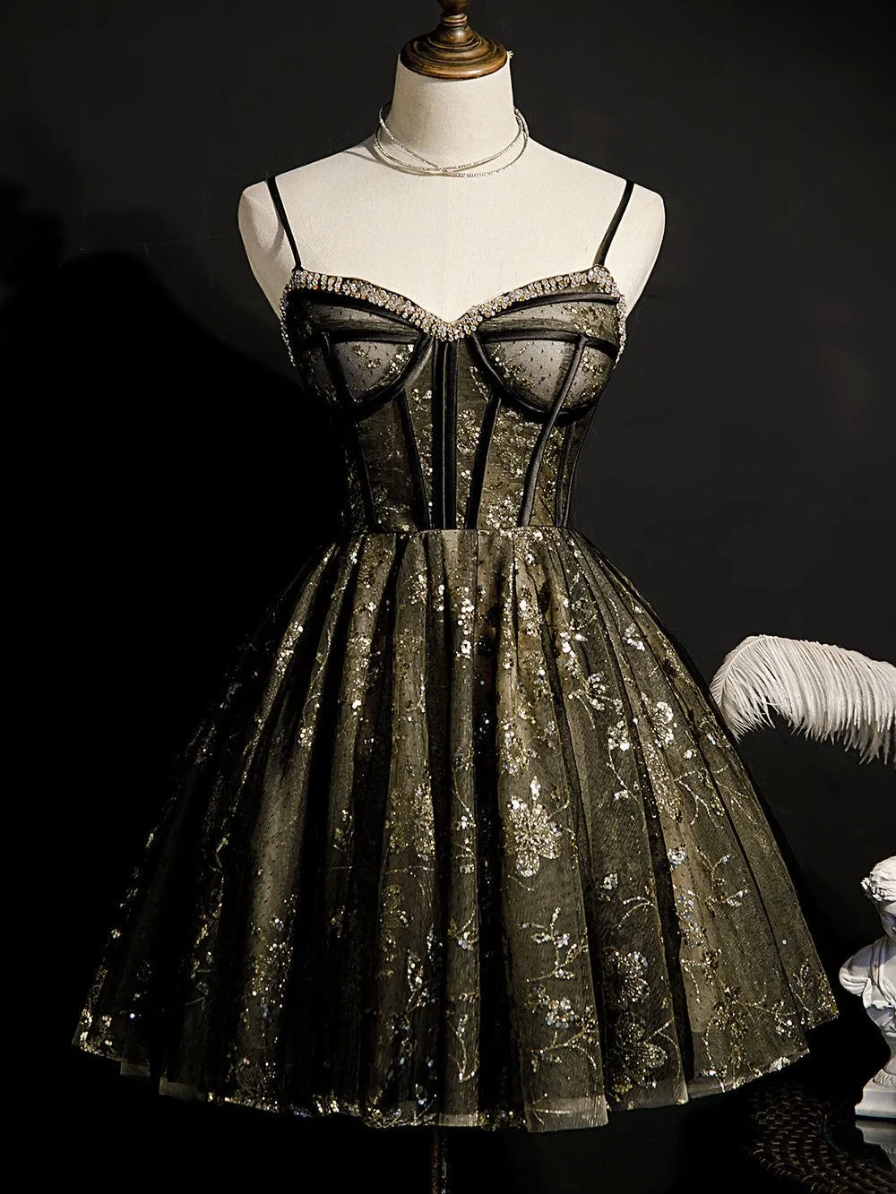 Elegant Black Spaghetti Strap Sequins Tulle Short Homecoming Dresses