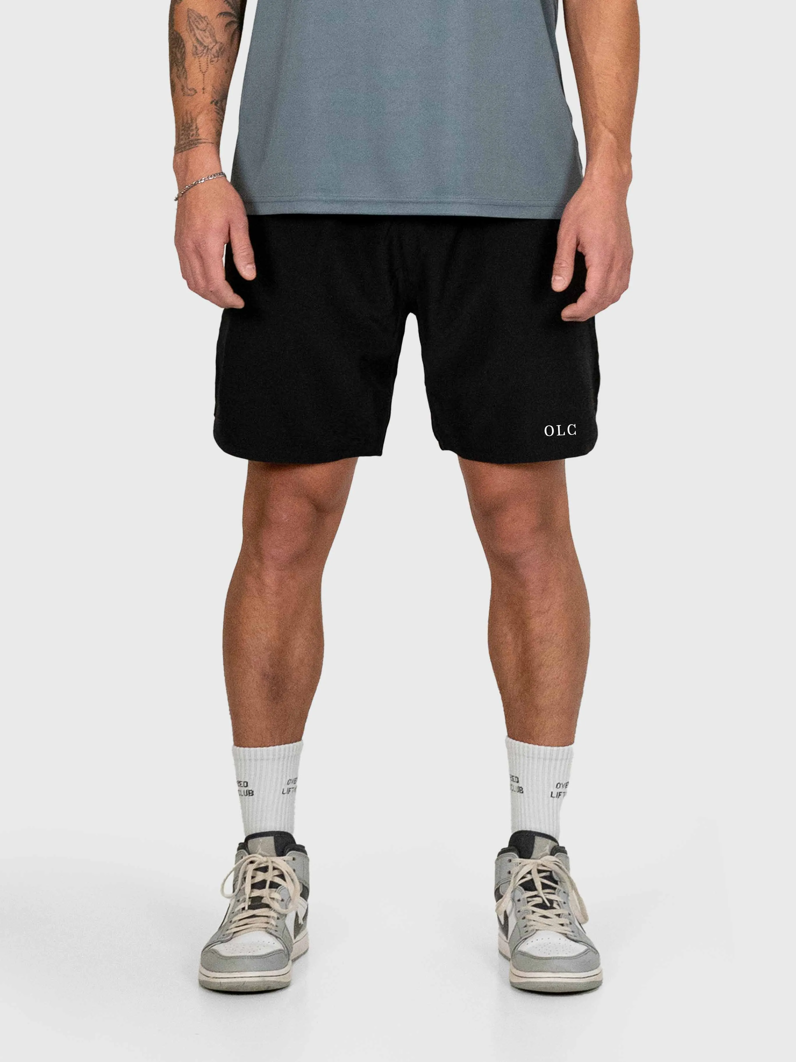 Essential Tech Shorts - Black/White