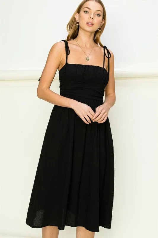 GET A CLUE TIE-STRAP MIDI DRESS, Hyfve