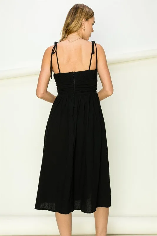 GET A CLUE TIE-STRAP MIDI DRESS, Hyfve