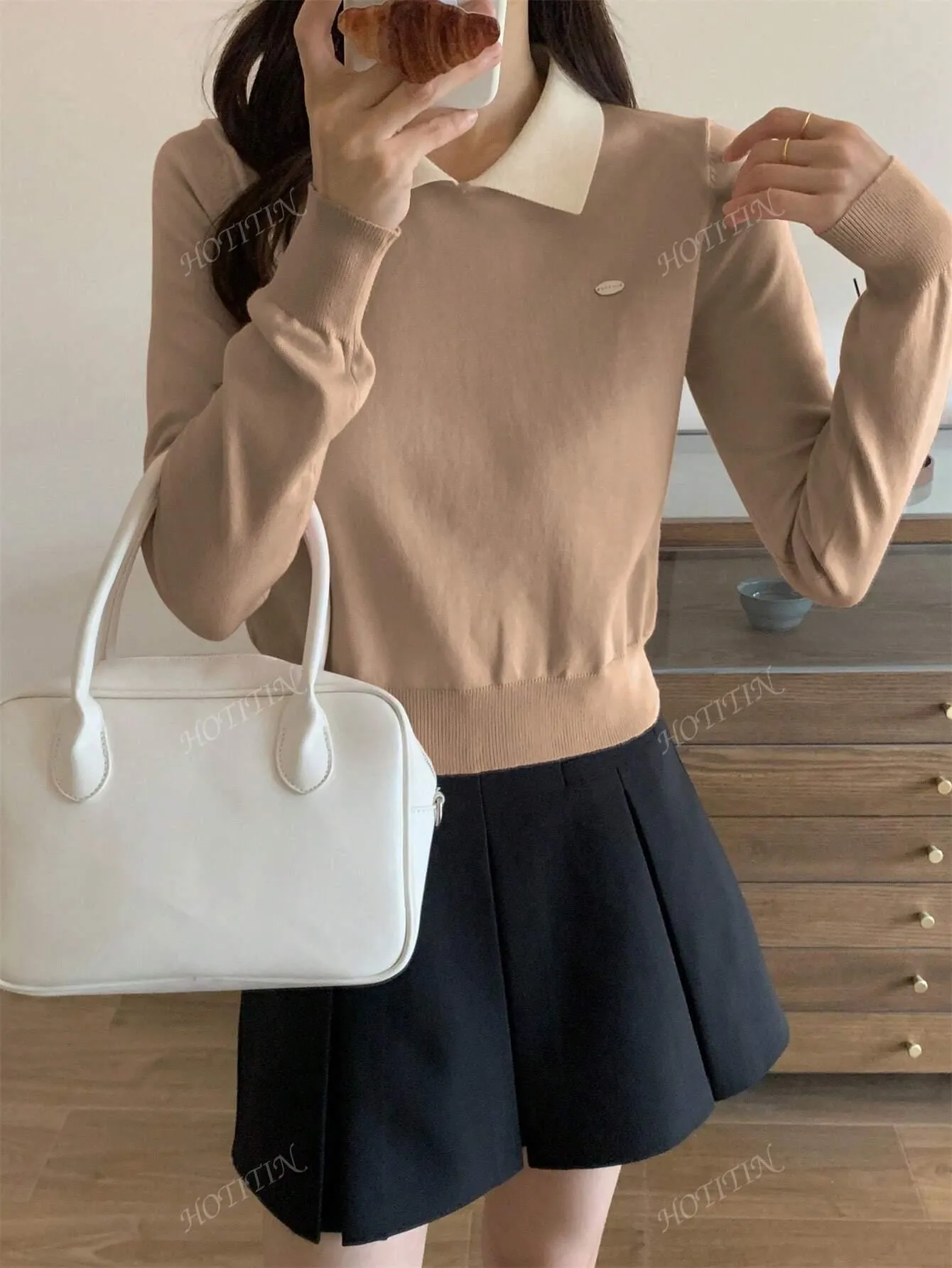 Korean Polo Collar Autumn/Winter New Short Top, Thin Top, Contrasting Color, Long Sleeved Women's Sweater