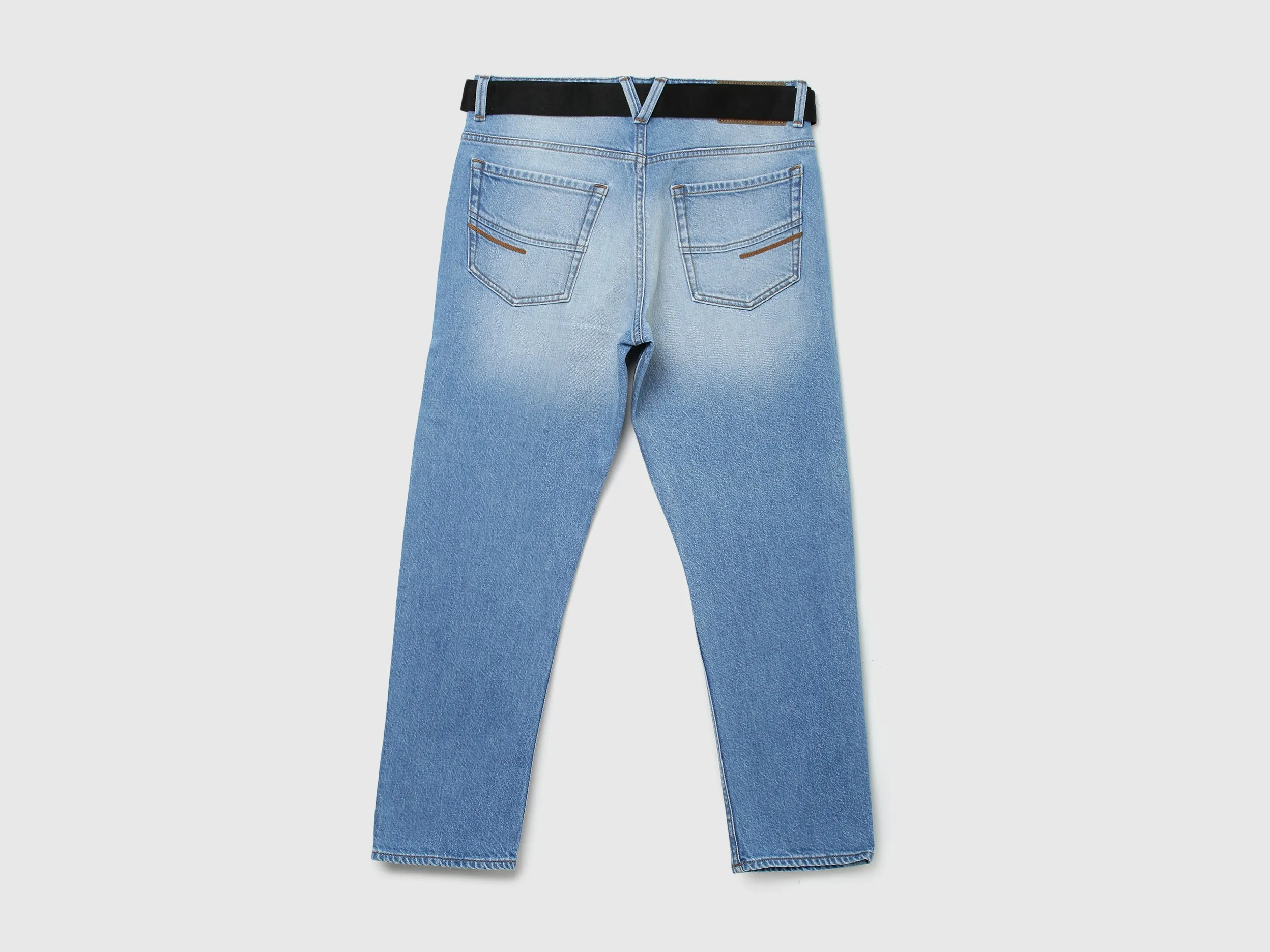 Men Solid Regular Fit Jeans