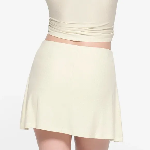 SKIMS Skort