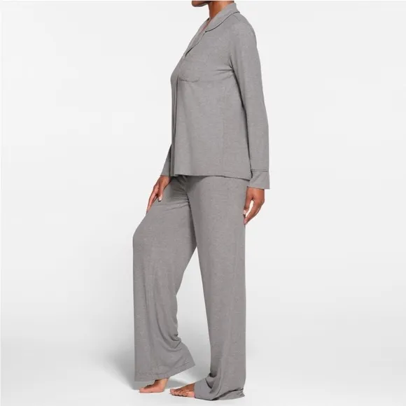 SKIMS SOFT LOUNGE SLEEP SHIRT SIZE L - Heather Grey NWT