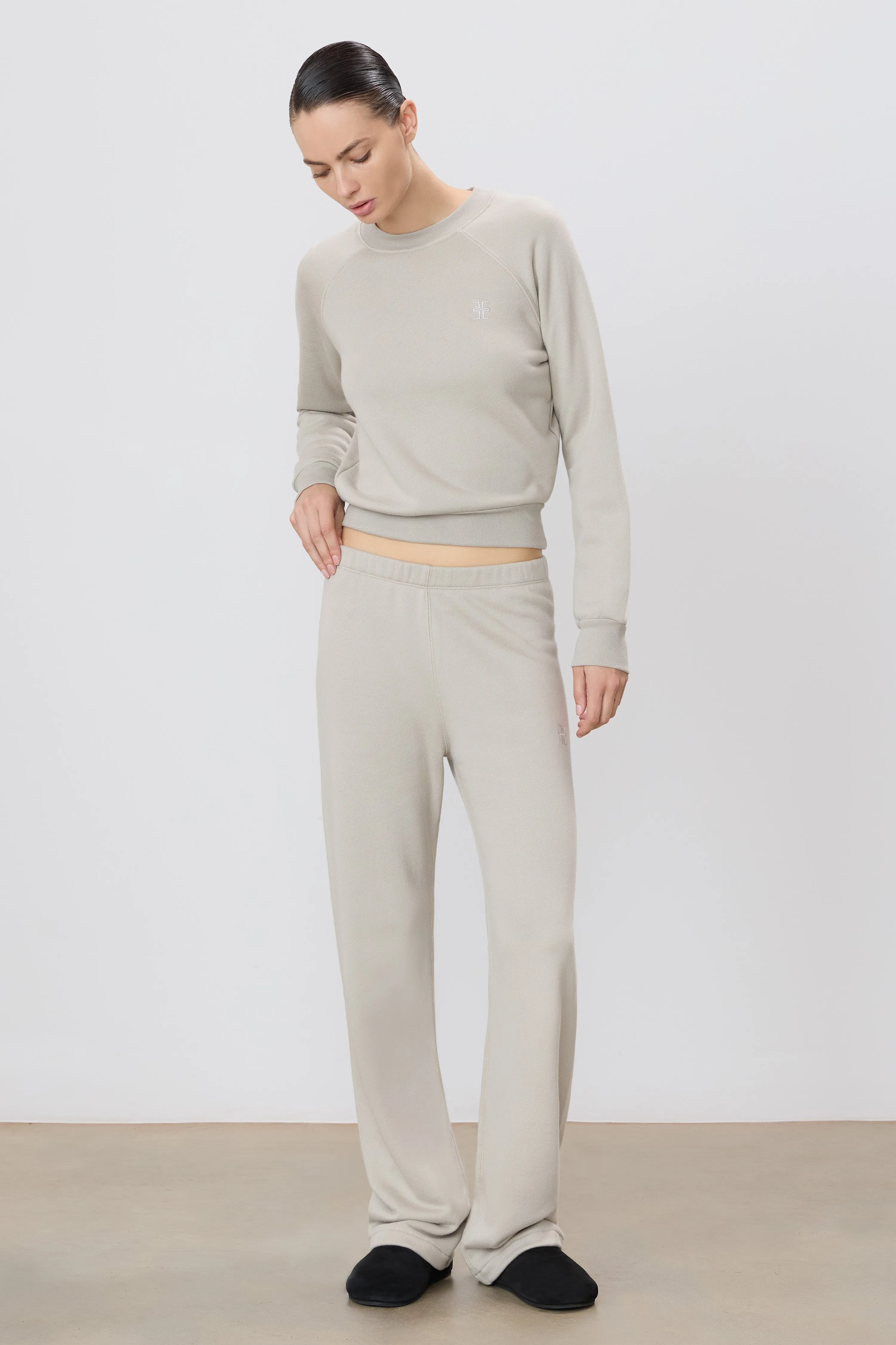STRAIGHT LEG SWEATPANT