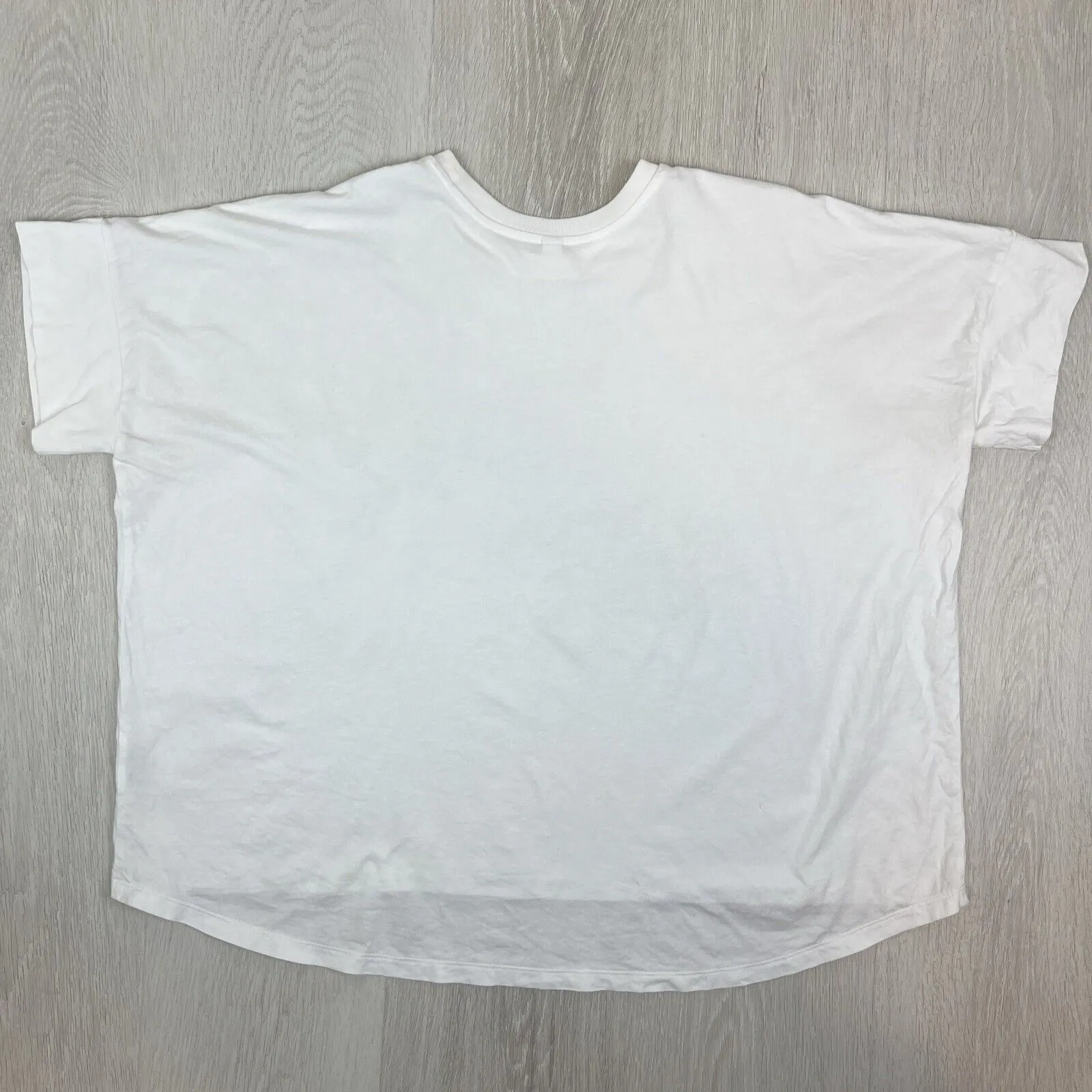 Uniqlo Womens White T-Shirt Bundle Size XS/S (2 T-Shirts)
