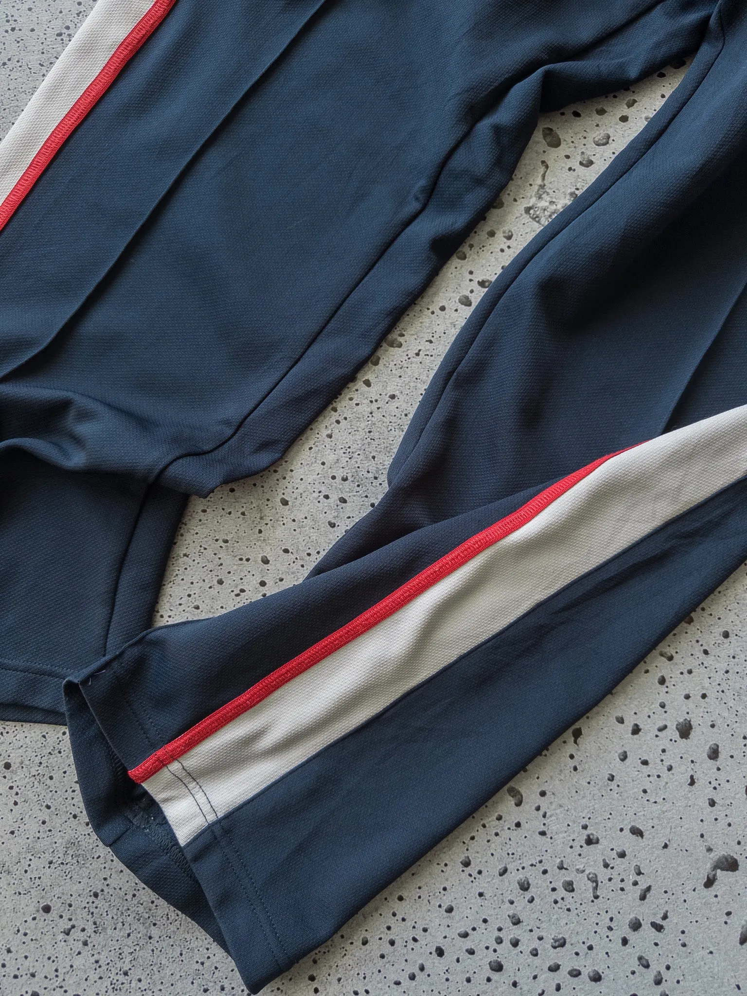 Vintage Nike Pleated Track Pants (M)