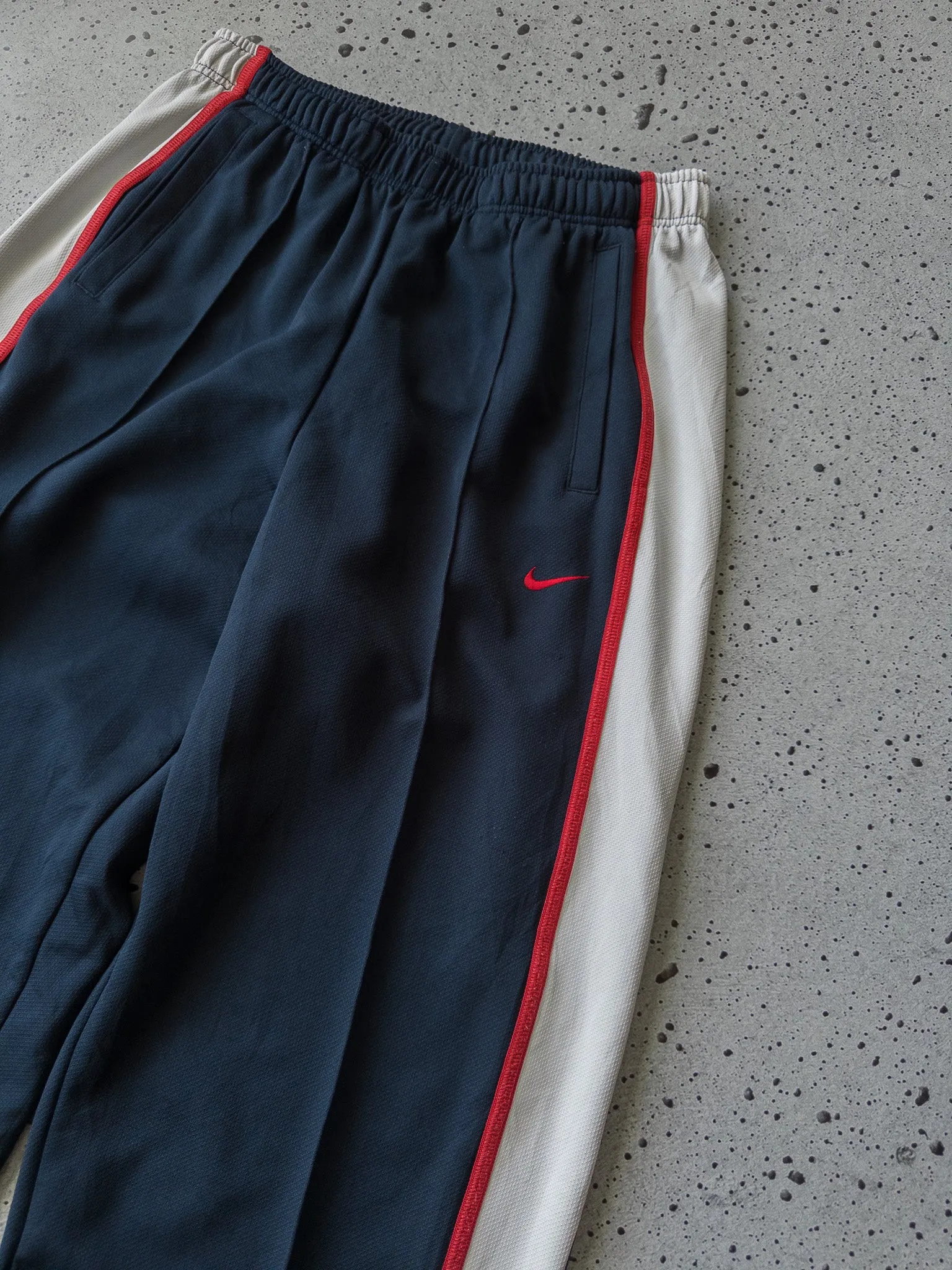Vintage Nike Pleated Track Pants (M)