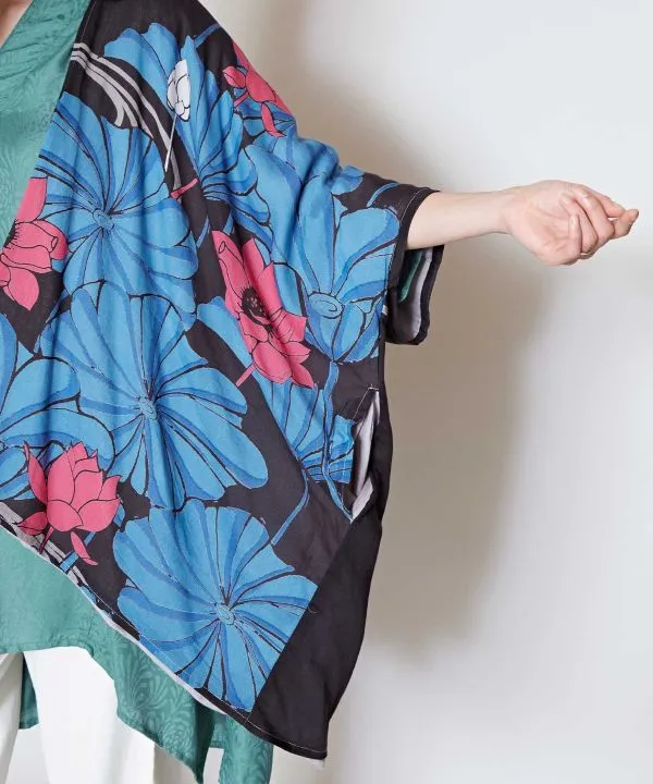 WATARI - Cotton Rose Print Reversible Kimono