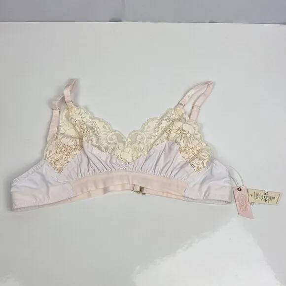 We Are HAH NWT Free People Lace Trim Soft Cup Lounge Bralette - Blanc - Size S