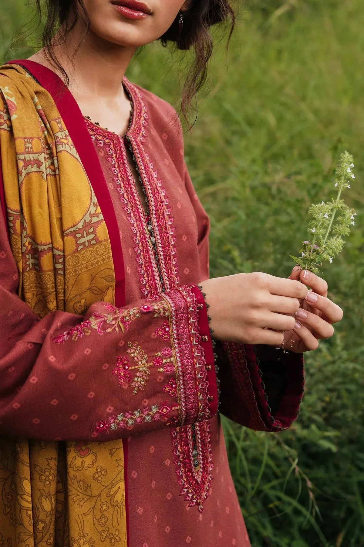 Zara Shahjahan | Coco Winter Collection 2022 | ZW22-7B